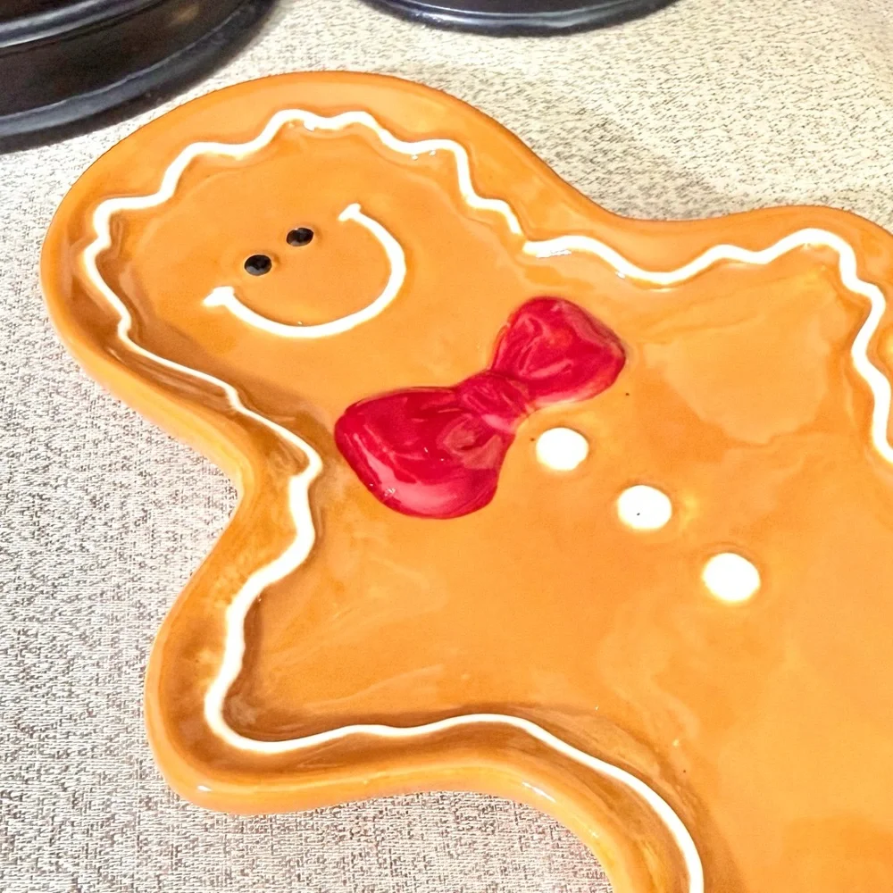 NWT GINGERBREAD MAN Ceramic Spoon Rest